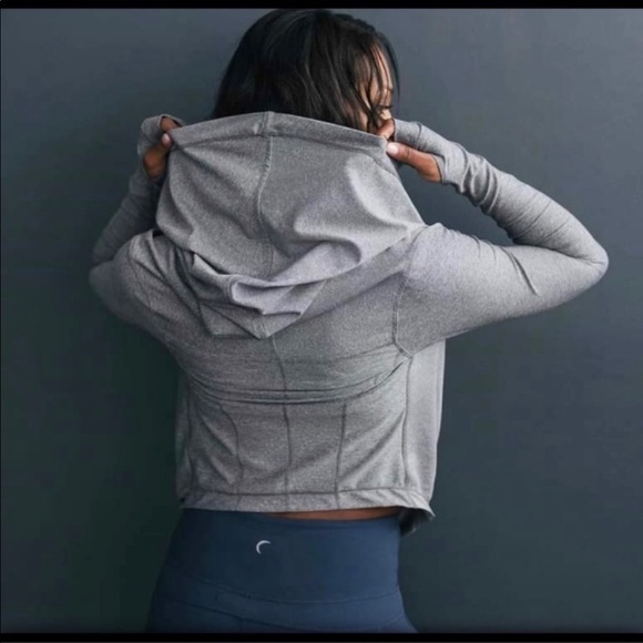 SOLD ZYIA Active Haze Yoga Wrap Hooded Gray Shawl - Picture 5 of 15